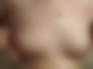 Live cam show with AndreaStranahan - Smoking on liverealitysex.com
