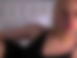 Live cam show with AndreaStranahan - Skinny on infinitiblacc.com