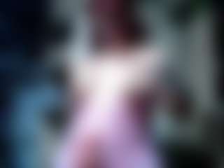 Live cam show with LILI-69 - Camel Toe on livesuperchat.net