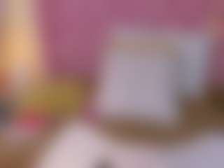 Live cam show with LILI-69 - Camel Toe on Uber Horny