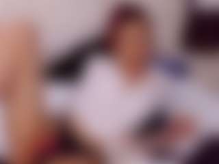 Live cam show with SerenaBFF - Green Eyes on AdultVida.com
