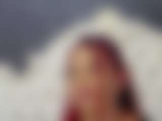 Live cam show with SerenaBFF - Thin on AdultVida.com