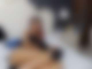 Live cam show with SerenaBFF - Green Eyes on PervPlay.com