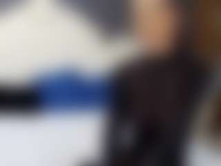 Live cam show with SerenaBFF - Green Eyes on luckytryst.com