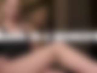 Live cam show with SerenaBFF - Green Eyes on Strip Flash - Live Sex Shows