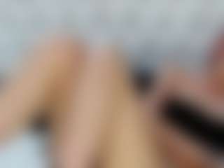 Live cam show with SerenaBFF - Thin on liverealitysex.com