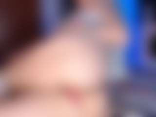 Live cam show with Carolineblich - Double Penetration on liverealitysex.com