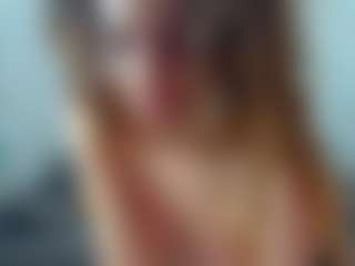 Live cam show with KateNotley - Flashing on SquirtSoMuch