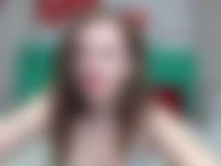 Live cam show with MeganPirs - Tittyfuck on CamSextacy