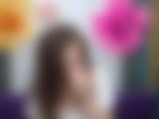 Live cam show with MeganPirs - Flashing on TeamSkeetLive