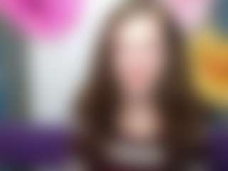 Live cam show with MeganPirs - Flashing on fuck-show.com