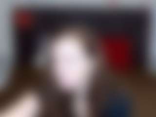 Live cam show with MeganPirs - Brown Hair on StripNow