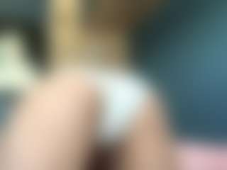 Live cam show with Auesha - Gorgeous on PervPlay.com