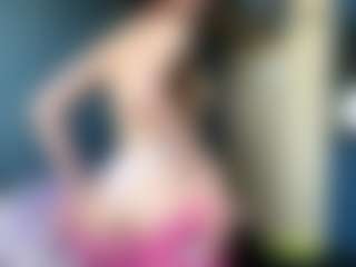 Live cam show with Auesha - Girlnextdoor on Camming Site