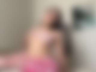 Live cam show with Auesha - Girlnextdoor on SinfulBabes
