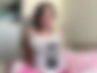 Live cam show with Auesha - Girlnextdoor on livesuperchat.net