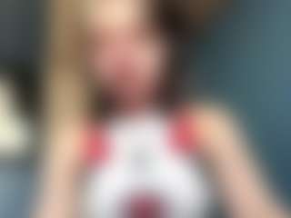 Live cam show with Auesha - Girlnextdoor on fapnchat