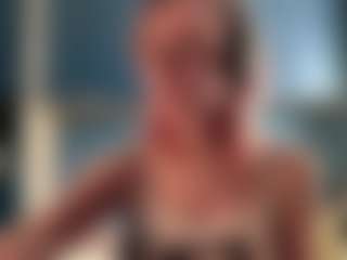 Live cam show with Auesha - Girlnextdoor on liverealitysex.com