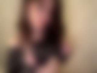 YaniraJunk's Live Sex Cam Show