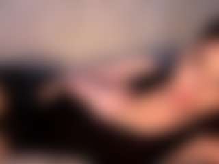 YaniraJunk's Live Sex Cam Show