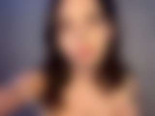 YaniraJunk's Live Sex Cam Show