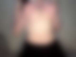 Live cam show with YaniraJunk - Athletic Teen (18+) on galaxygirlnitro.com