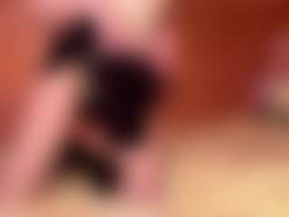 YaniraJunk's Live Sex Cam Show