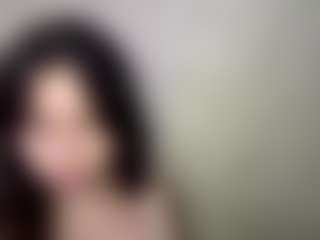 YaniraJunk's Live Sex Cam Show
