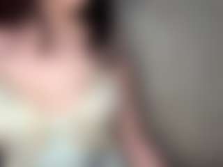 YaniraJunk's Live Sex Cam Show