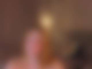 Live cam show with Sally - Cumshot on realtime-chat