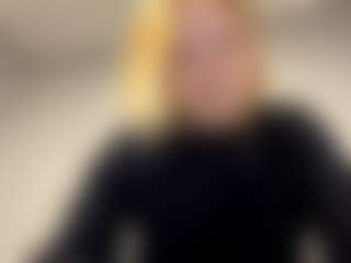 SandraAllamong's Live Sex Cam Show