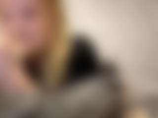 SandraAllamong's Live Sex Cam Show
