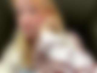 SandraAllamong's Live Sex Cam Show