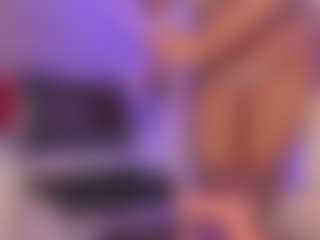 Live-Cam-Show mit DestinyTornn - Ass Clapping auf Camsoda