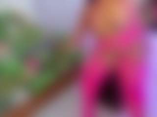 Live cam show with Lilicameron - BBW on Hubzter Live