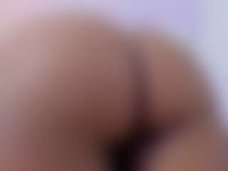Live cam show with Lilicameron - Young Adult on numayanayam.club