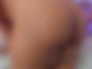 Live cam show with Lilicameron - Grandes Tetas on madthumbs