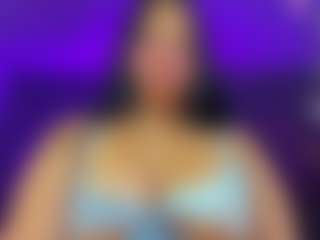 luccia-smith's Live Sex Cam Show