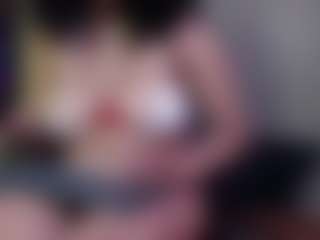 Live cam show with Misrooss - Ebony on CamwithHer | colombia