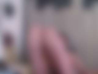 Live cam show with Misrooss - Ebony Petite on Camsoda