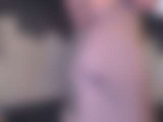 Live cam show with Misrooss - Ebony Petite on CamSodaAdn