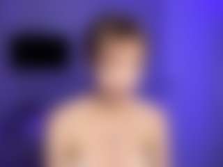 Live cam show with Kate - Blue Eyes on livesuperchat.net