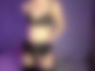 Live cam show with Kate - Small Tits on Camsoda