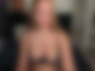 BellaAiry's Live Sex Cam Show
