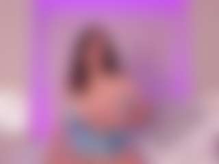 ElaReyy's Live Sex Cam Show