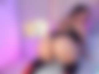 ElaReyy's Live Sex Cam Show