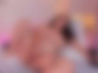 ElaReyy's Live Sex Cam Show