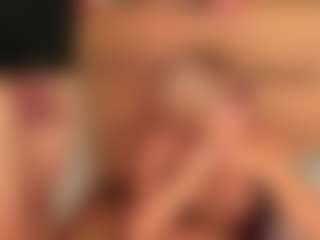 Live cam show with SweetApril1 - Eating Pussy on Camsoda