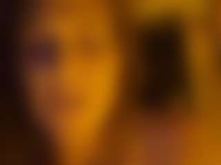 Live cam show with Raven - Smoking on Livezox
