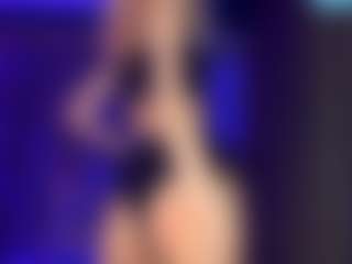 Live cam show with Adriana - Shower on x69.live